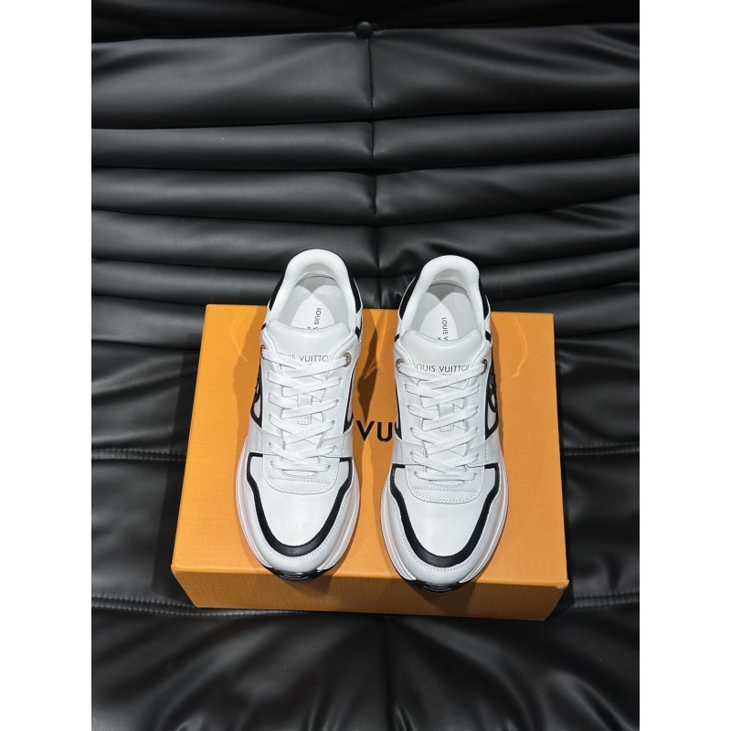 l**is V*t*n sneakers